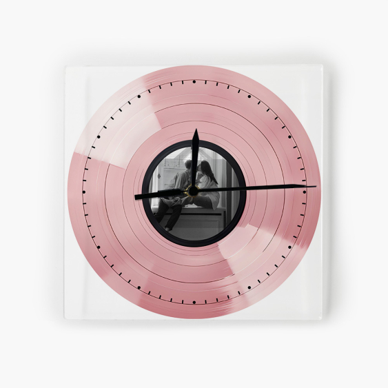 Óra, Rózsaszín vinil