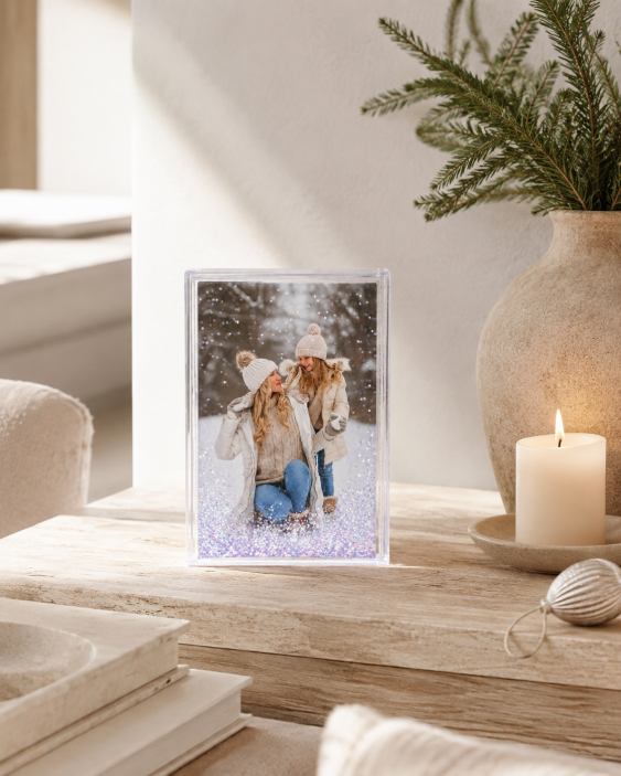 Fényképtartó keret Vízzel töltött Instax képkeret – világos színű pelyhek, 5,5x8,5x2 cm